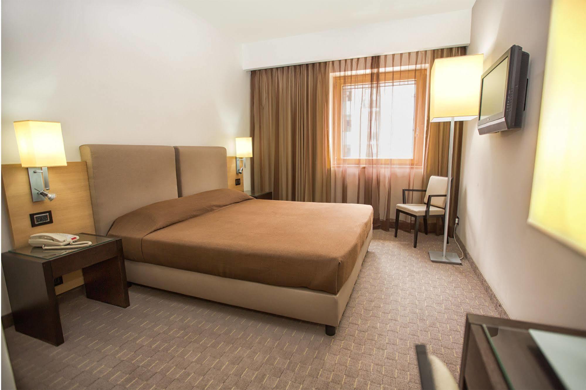 Link Hotel Cosenza Dış mekan fotoğraf